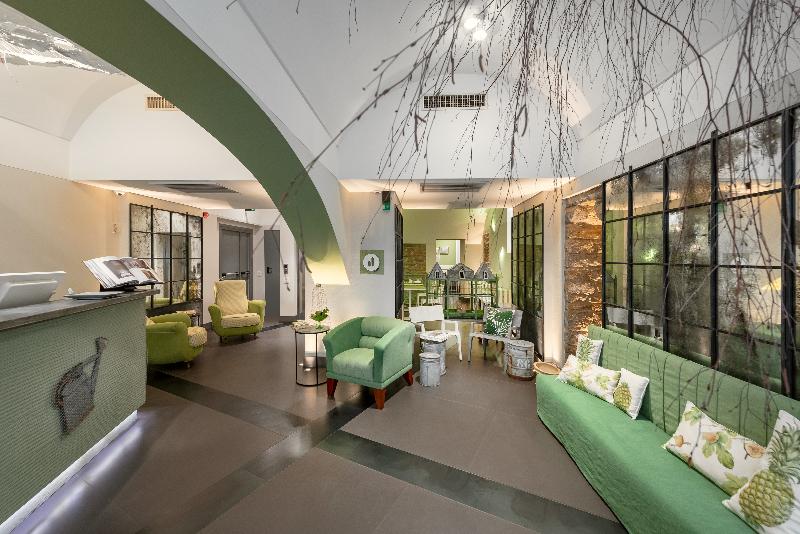 Gombit Hotel - Lobi