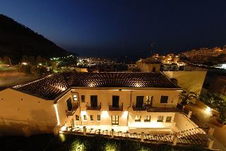 Cerri Hotel