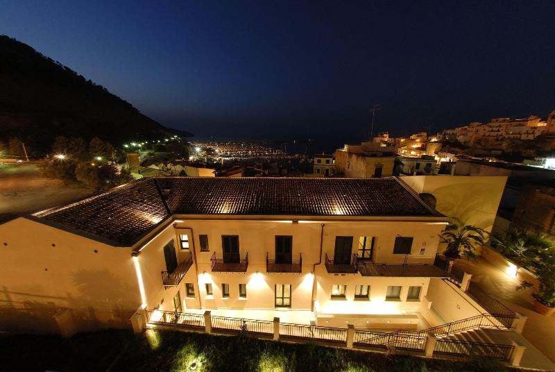 Cerri Hotel - Genel