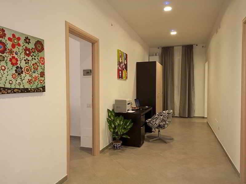 Ara Pacis Holidays Inn - Genel
