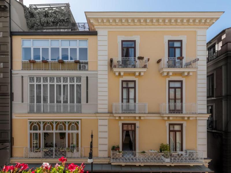 Palazzo Starace - Genel