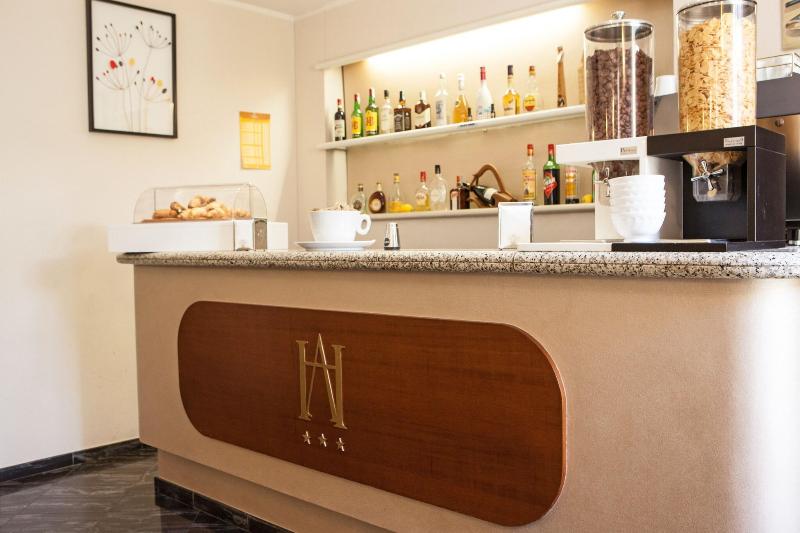 Adriano - Bar
