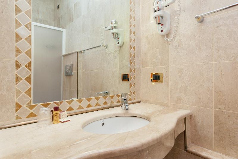 Hotel Fiorella - Oda