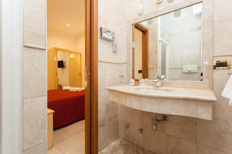 Hotel Fiorella - Oda