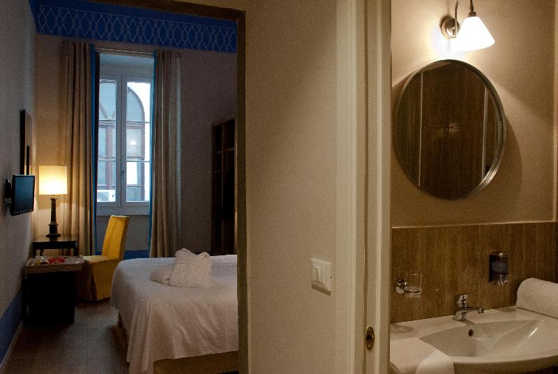 Black 5 Florence Suite - Oda