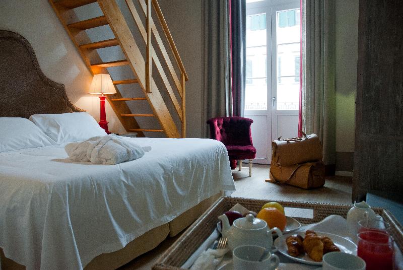 Black 5 Florence Suite - Oda