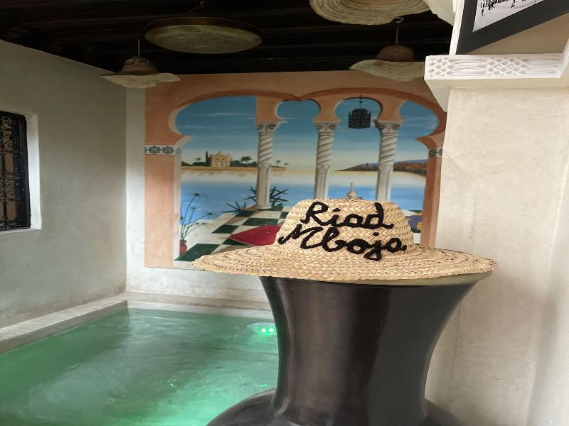 Riad Mboja - Lobi