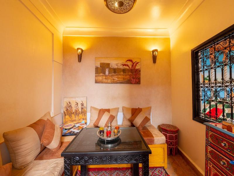 Riad Mboja - Lobi