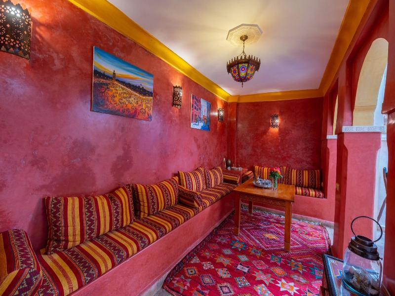 Riad Mboja - Lobi