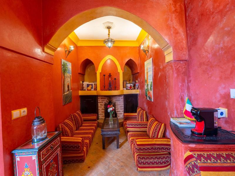 Riad Mboja - Lobi