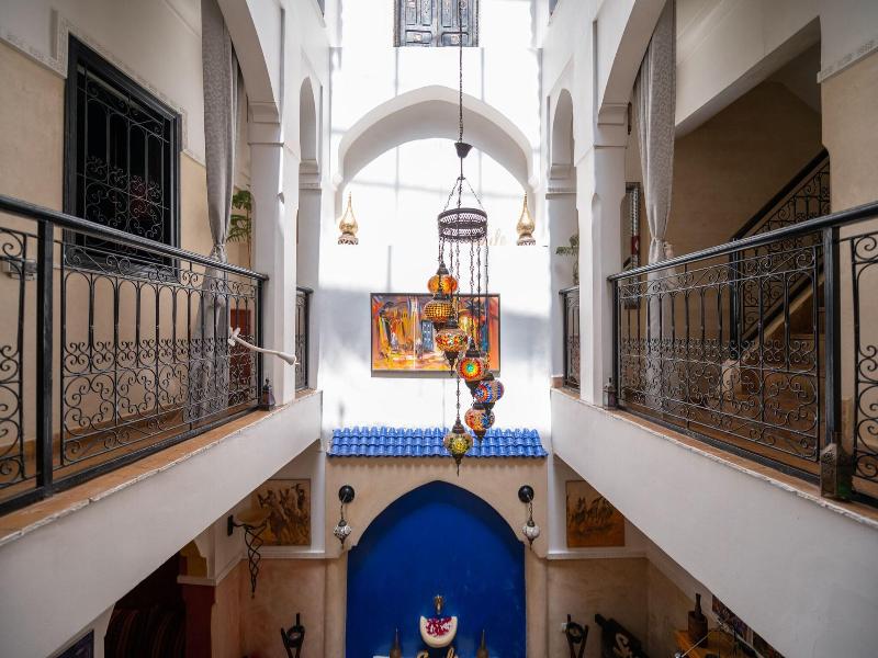 Riad Mboja - Lobi
