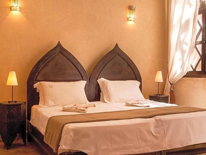 Riad Aderbaz - Genel
