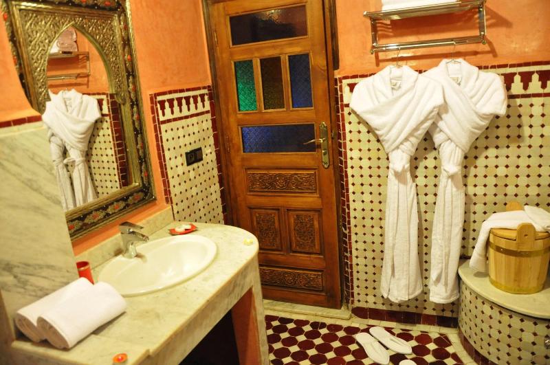 Riad Ghita - Oda