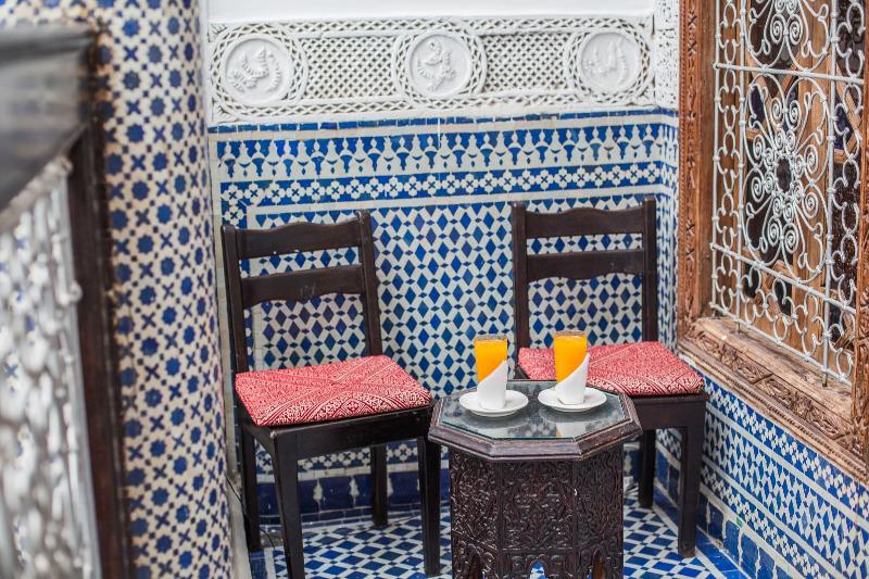 Riad Ghita - Oda