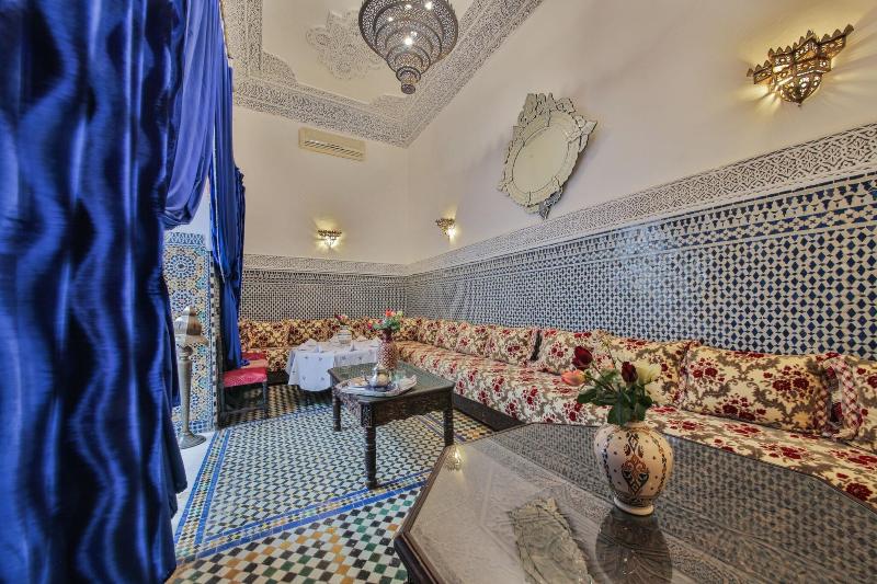 Riad Ghita - Oda
