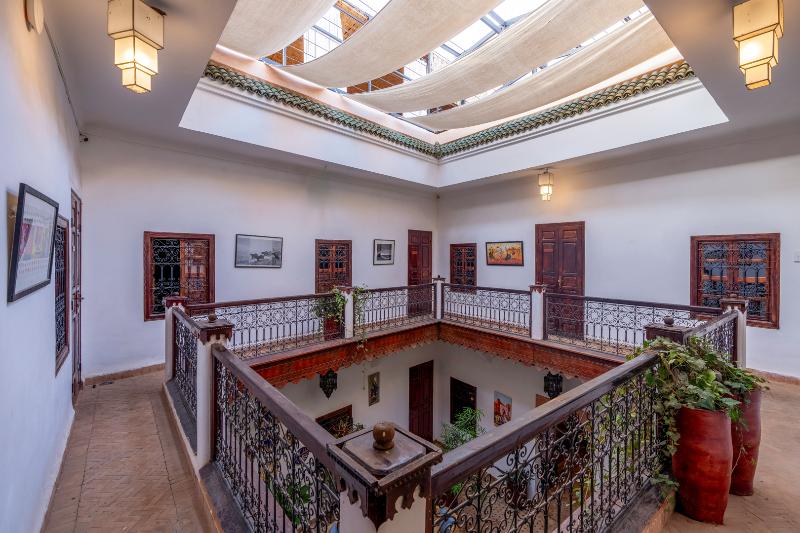 Riad Saba - Genel