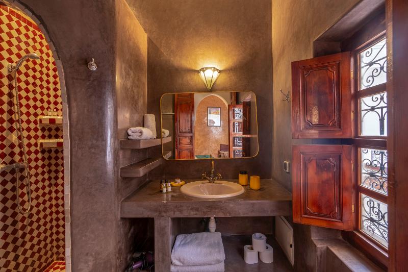 Riad Saba - Oda