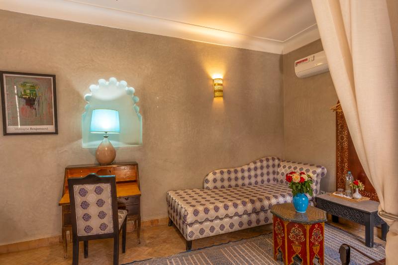 Riad Saba - Oda
