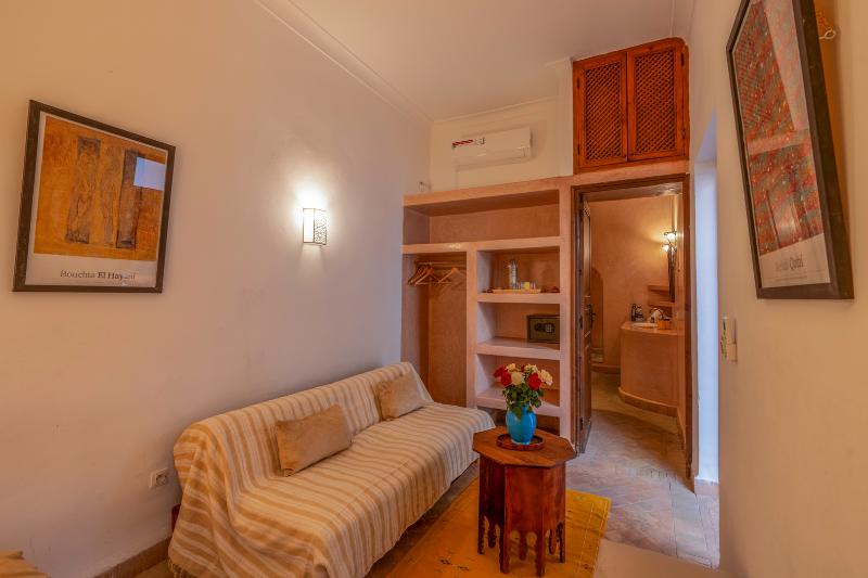 Riad Saba - Oda