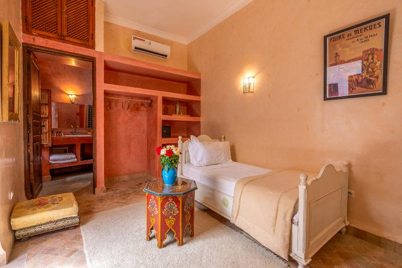 Riad Saba - Oda