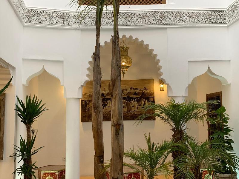 Riad Abaka by Ghali - Genel