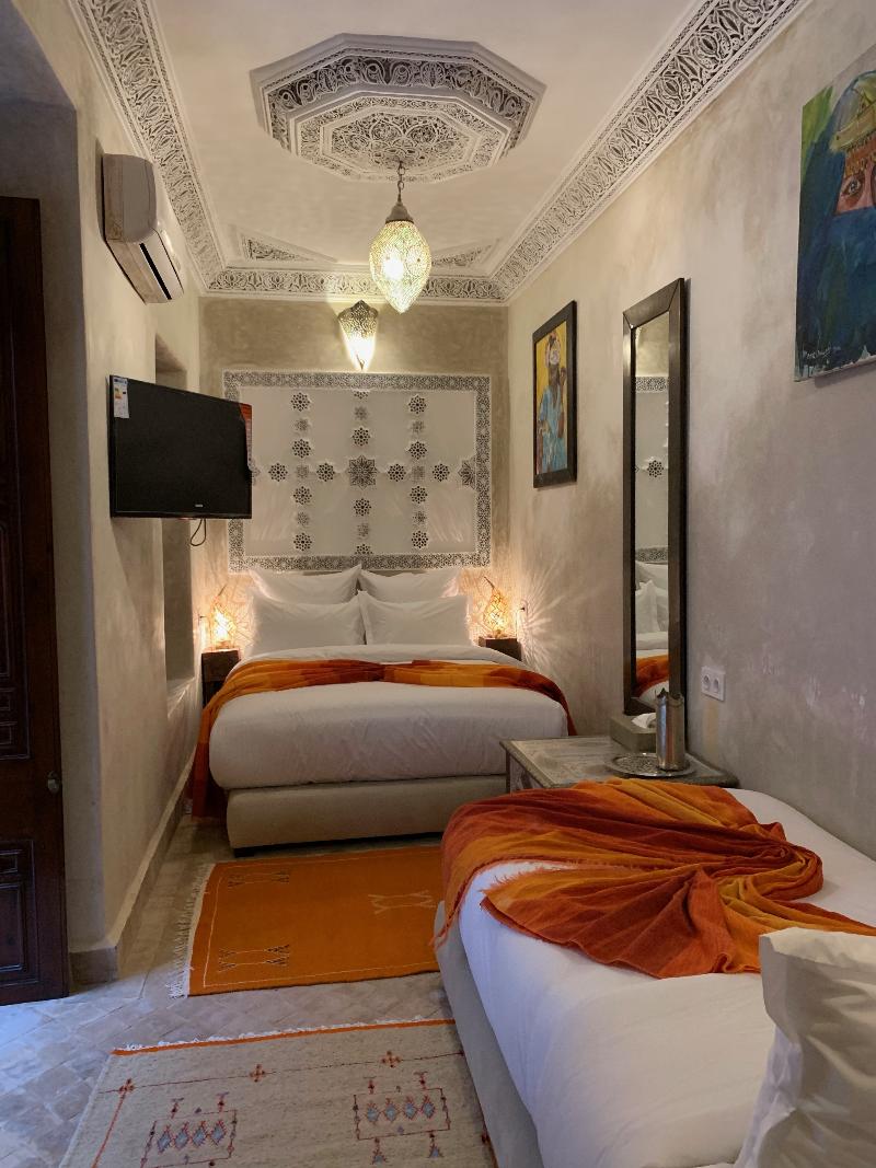 Riad Abaka by Ghali - Oda