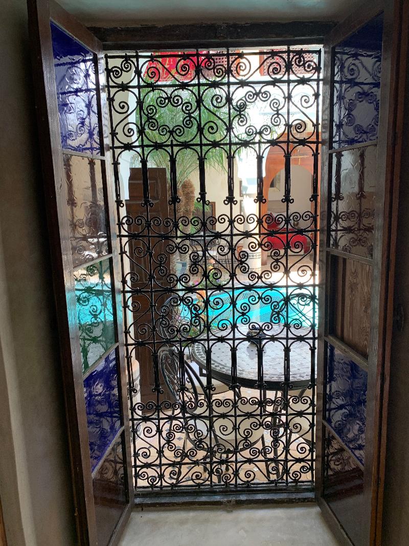Riad Abaka by Ghali - Oda