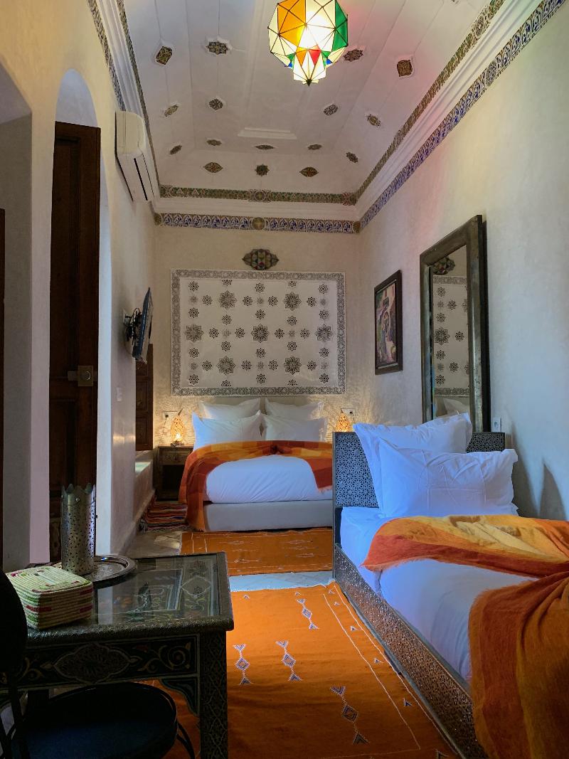 Riad Abaka by Ghali - Oda