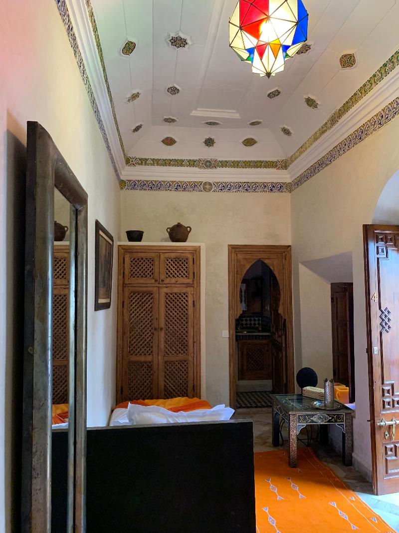 Riad Abaka by Ghali - Oda