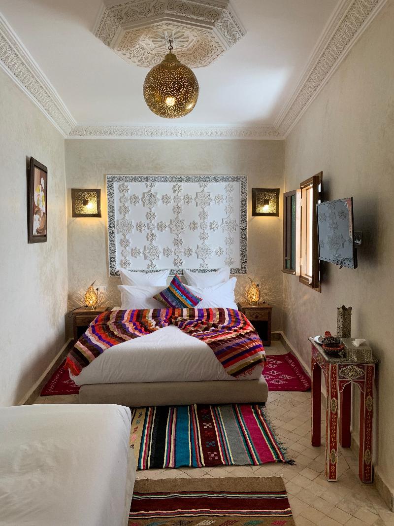Riad Abaka by Ghali - Oda