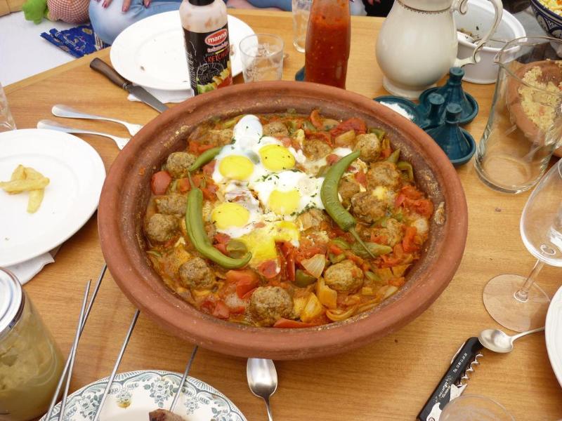Riad Sesame - Genel