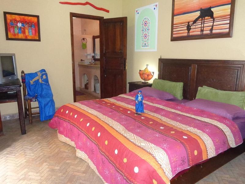 Riad Sesame - Genel