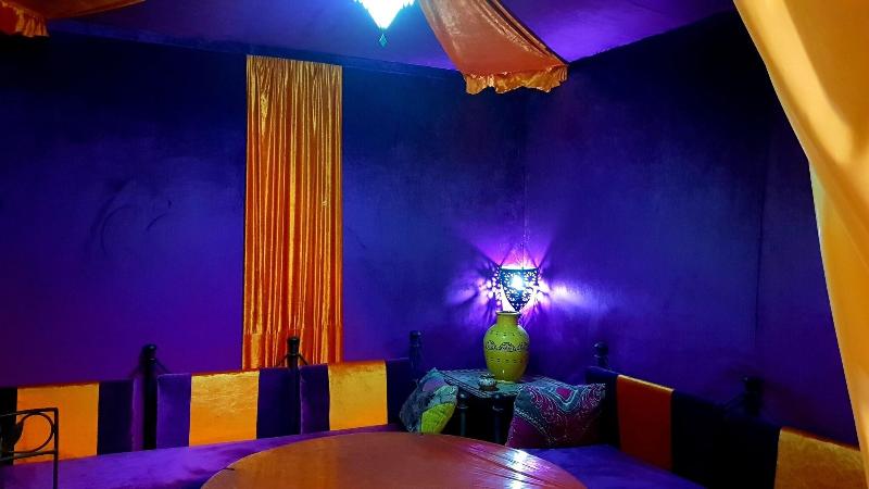 Riad Sesame - Genel