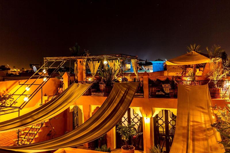 Riad Nora - Genel