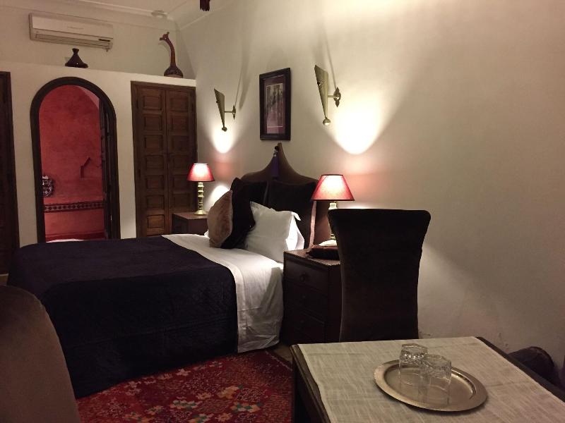 Riad Laora - Oda