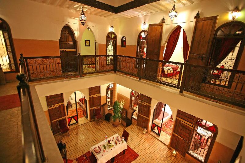 Riad Laora - Oda