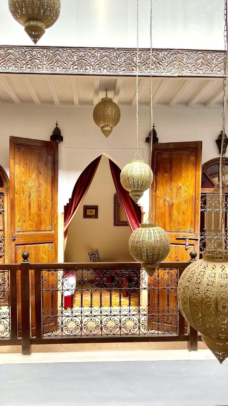 Riad Laora - Oda