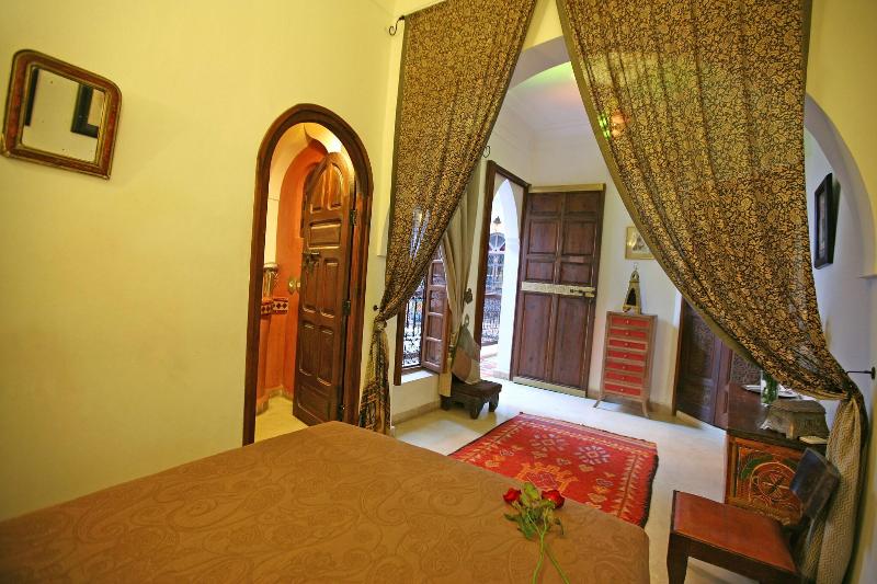Riad Laora - Oda