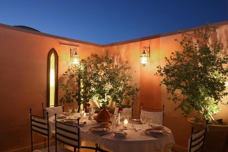 Riad Laora - Restoran