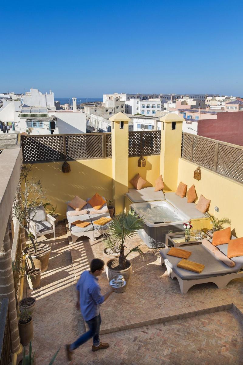 Riad Chbanate - Toplantı