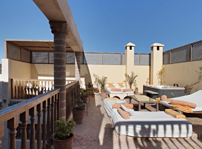 Riad Chbanate - Genel