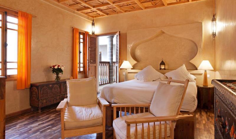 Riad Chbanate - Genel