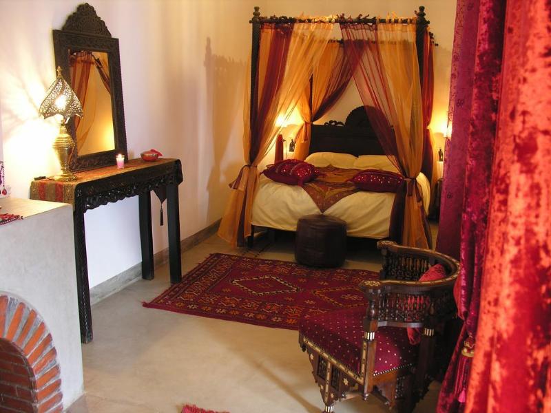 Riad Al Mamoune - Genel
