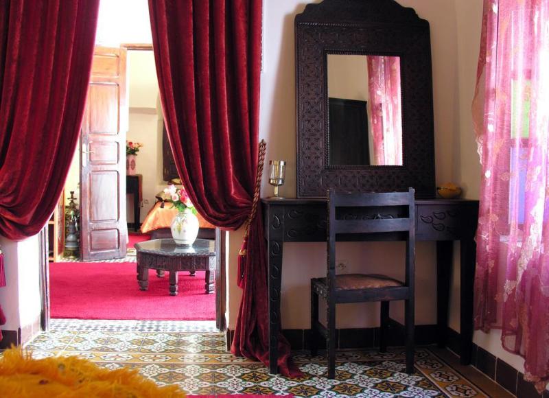 Riad Al Mamoune - Genel
