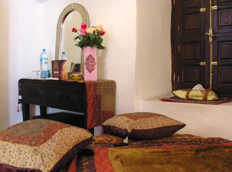 Riad Al Mamoune - Genel