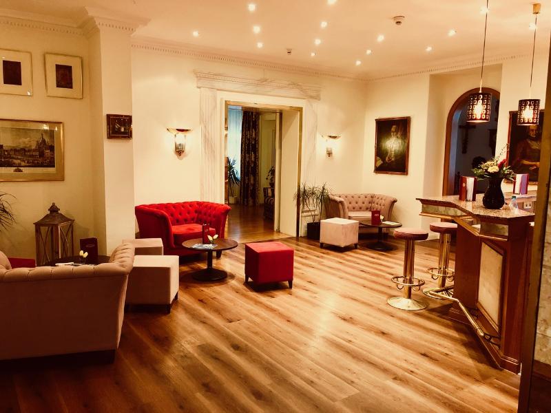 Hotel Bayerischer Hof Dresden - Lobi