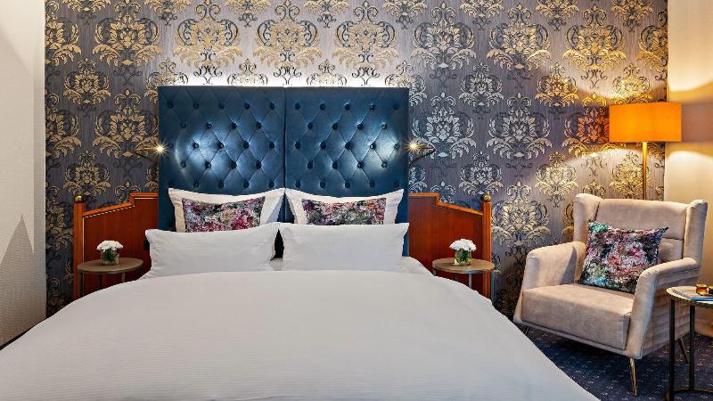 Hotel Bayerischer Hof Dresden - Genel
