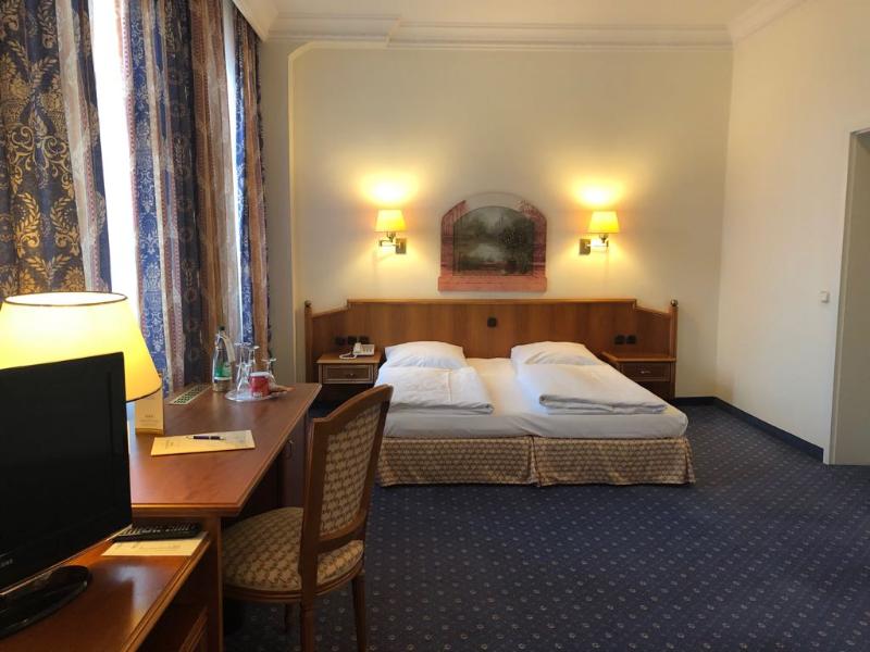 Hotel Bayerischer Hof Dresden - Oda