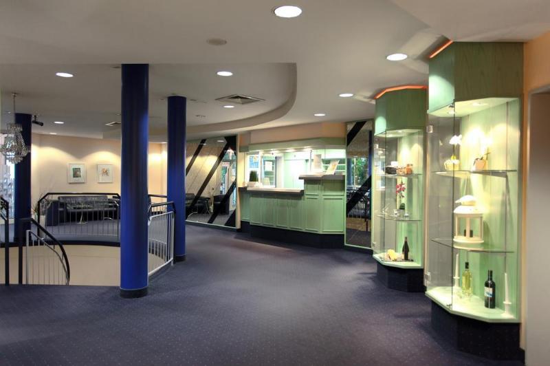 Mercure Hotel Stuttgart Zuffenhausen - Genel