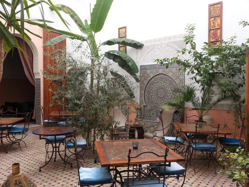 Riad Attarine - Genel